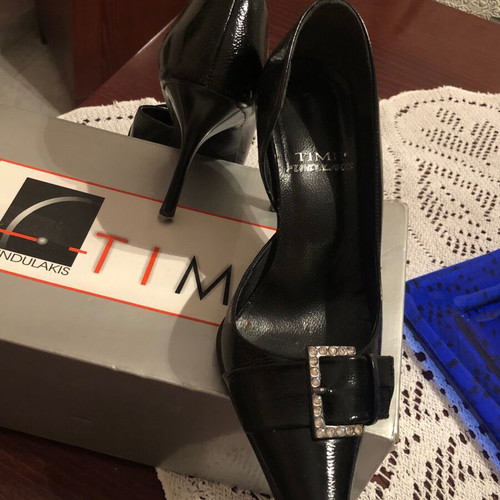 Time Foundulakis leather patent leather pumps like new