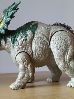 Jurassic World Rebirth Wild Roar Spiclypeus figure like new