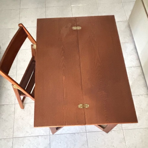 Wooden Folding Dining Table with 4 Folding Chairs Smart Space like new