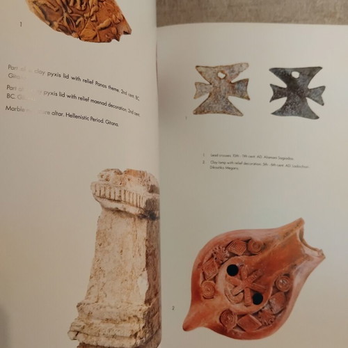Igoumenitsa Archaeological Museum book, perfect condition