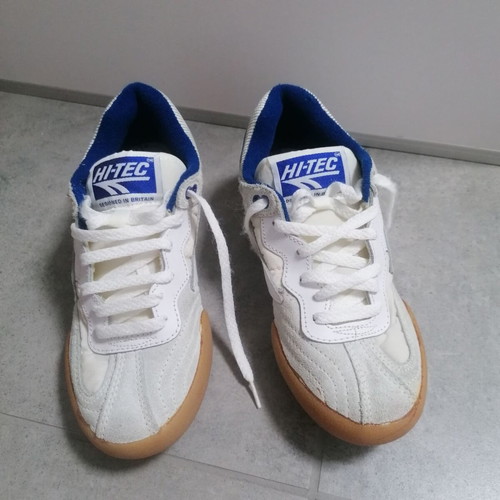 Badminton Hi-Tec Shoes new, size 37-37.5, white and blue