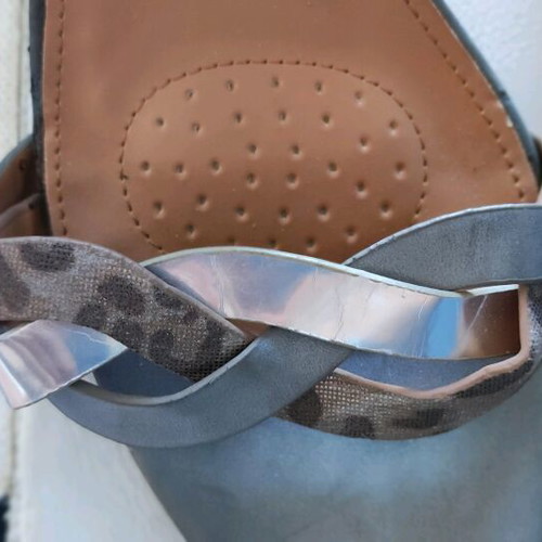 Sandals new gray size 40 with 6 cm heel