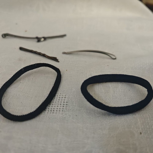 Hair Clips pack like new, multicolor
