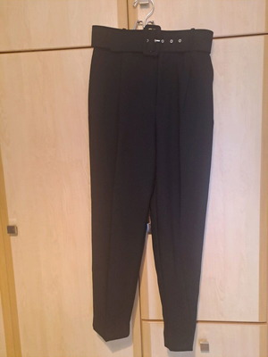 Μαύρο κλασσικό παντελόνι Zara με αποσπώμενη φοδραρισμένη ζώνη σαν καινούργιο