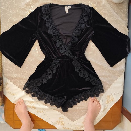Velvet one-piece H&M black like new