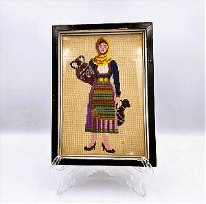 Κεντημένος ξύλινος πίνακας σχέδιο γυναίκα