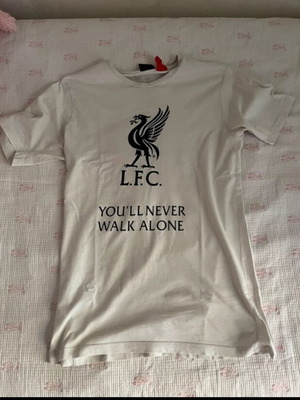Liverpool T-shirt like new, official replica