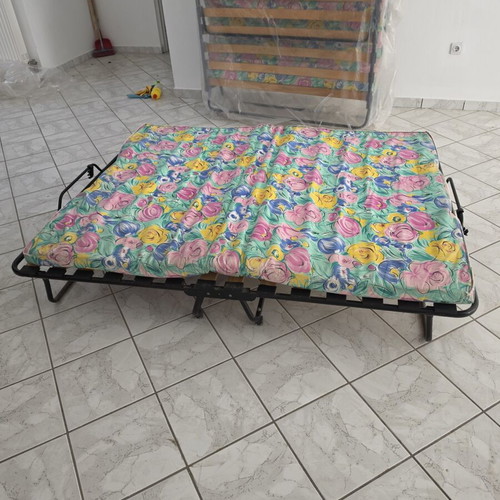 Media Strom folding divan with mattress