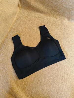 Sports bra used, size M, black