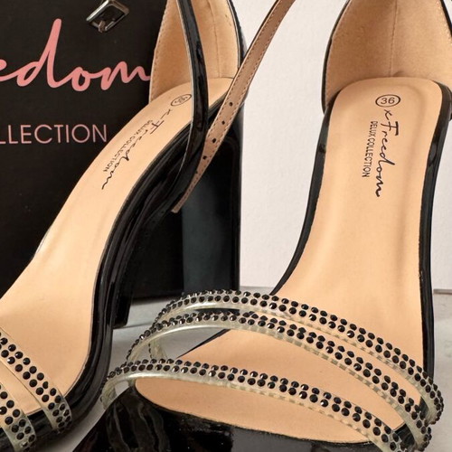 No36 patent leather sandals like new with transparent detail and 10.5cm heel
