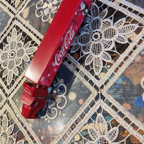Coca-Cola vintage Christmas truck collectible, 18cm
