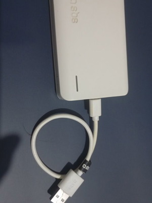 Φορτιστής USB με φακό μεταχειρισμένος, με δύο θύρες φόρτισης