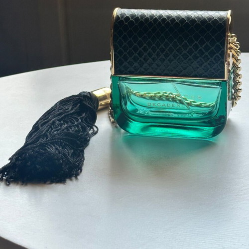 Marc Jacobs Decadence Eau de Parfum 50ml empty bottle with decoration