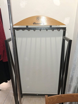Clothes rack for store like new