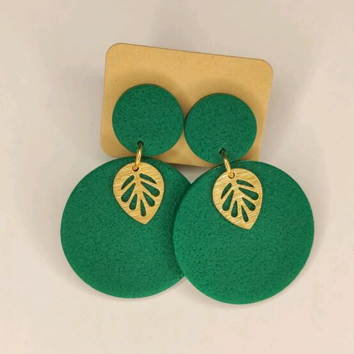 Handmade earrings new, green with gold details