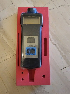 Tachometer new, charger missing