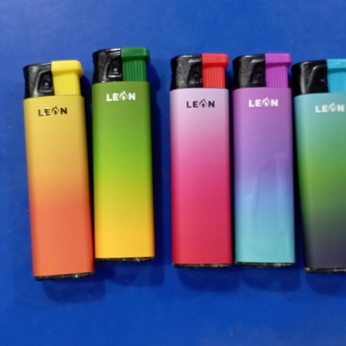 Lot of 5 multicolor windproof lighters