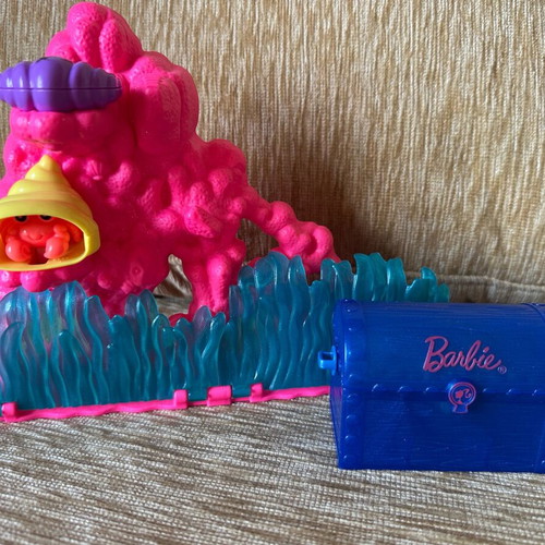 Barbie treasure and underwater accessories set like new