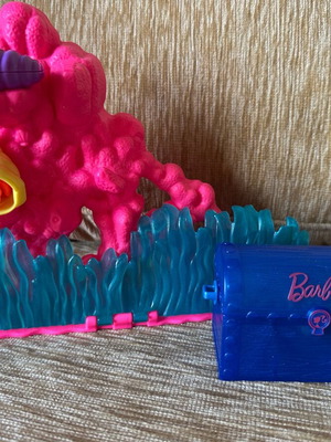 Barbie treasure and underwater accessories set like new