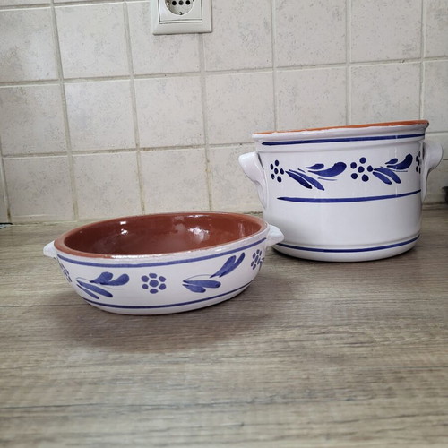 Heat-Resistant Cookware Like New, Ideal for Cooking and Decoration