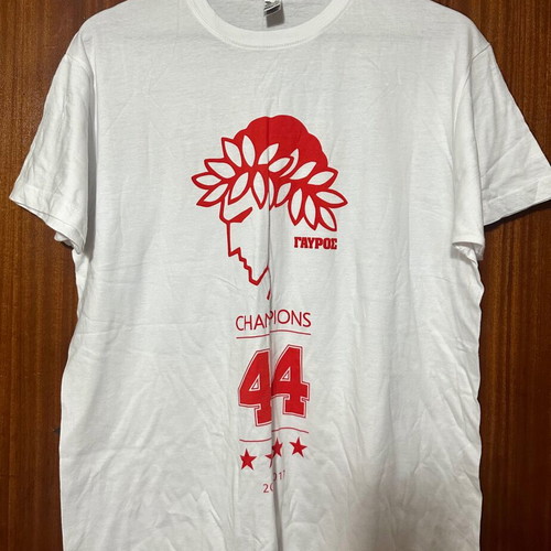 Olympiacos T-shirt 44 championships new, size XL