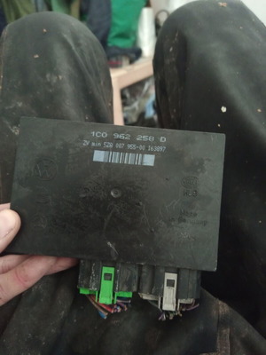Comfort module VW 1c0962258D used, 2 pieces