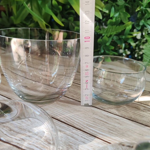 Elegant 3-piece glass set with lids and Vela aroma lamp