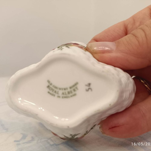 Royal Albert decorative item like new