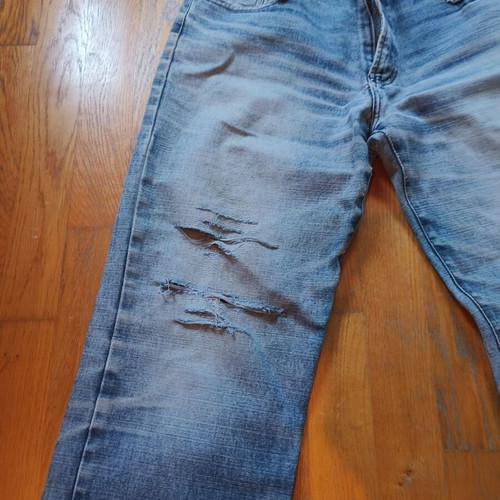 Ripped jeans size L, very good condition, blue