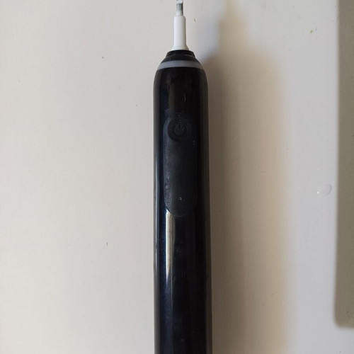 Oral-B Pro Series 3 electric toothbrush