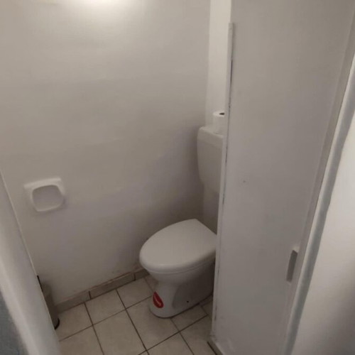 Commercial space 60 sqm in Almyros Magnesia near center