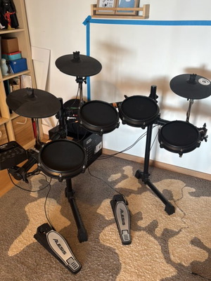 Alesis Turbo Mesh Kit σετ τύμπανα μεταχειρισμένο με δώρο σκαμπό Pearl