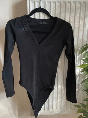 Zara μαύρο κορμάκι, μέγεθος M