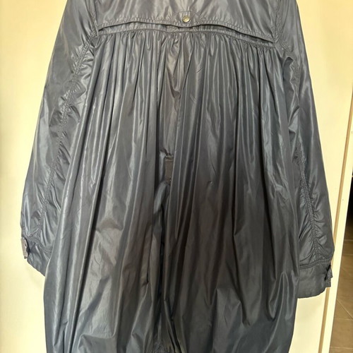 Replay trench coat with detachable lining and gathers, used