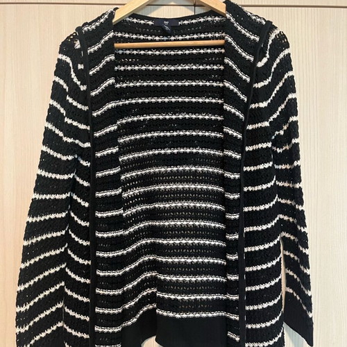 Gap knitted cardigan fall/spring with hood like new