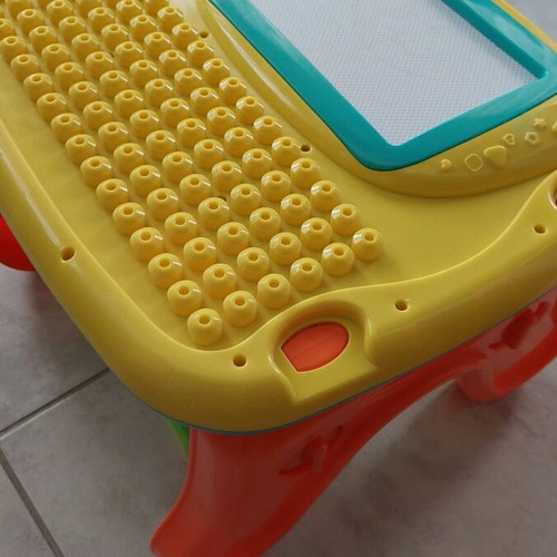 Playgo activity table like new, double-sided