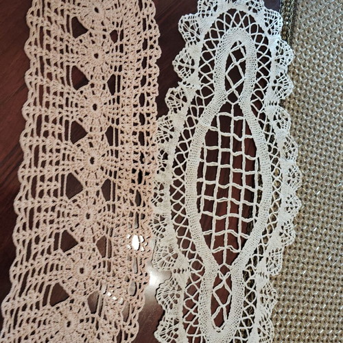 Handmade doilies like new, pack of 25 pieces