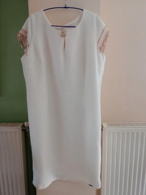 Chrisper dress like new, size XL