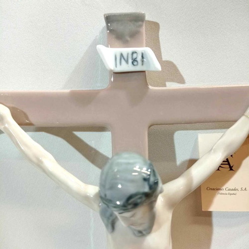 Handmade porcelain cross Casades Valencia Spain new with crucifix
