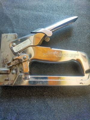 Power Gun 1000 staple gun used, made in USA