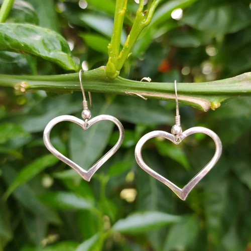 Silver 925 earrings used with heart design