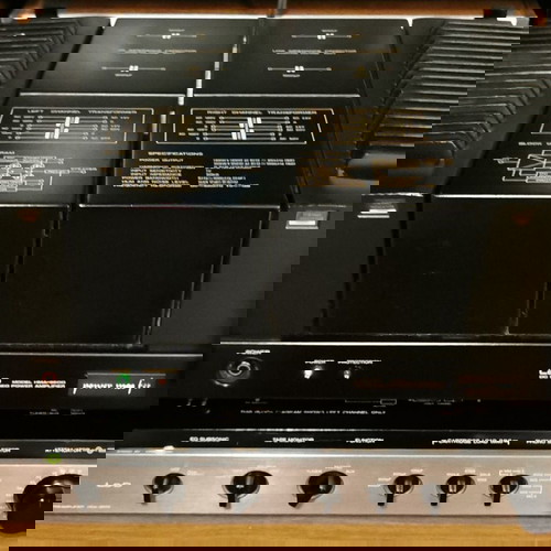 Hitachi HMA-9500 + HCA 9000 комплект предусилвател + крайно усилвател 100v