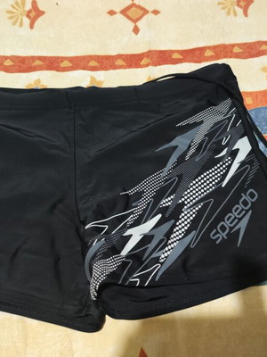 Μαγιό Speedo σαν καινούργιο, μέγεθος 34 large, μαύρο και γκρι