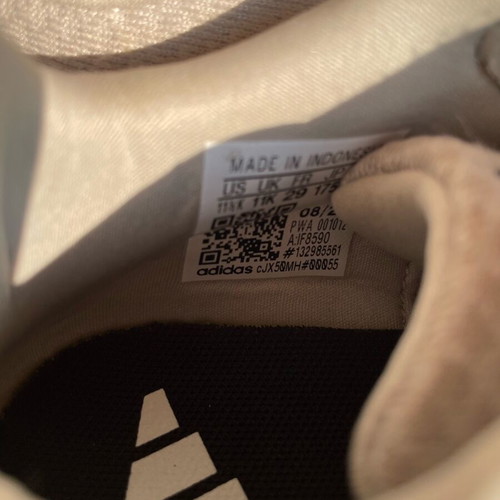 Adidas Runfalcon 3.0 kids shoes new, size 29, beige