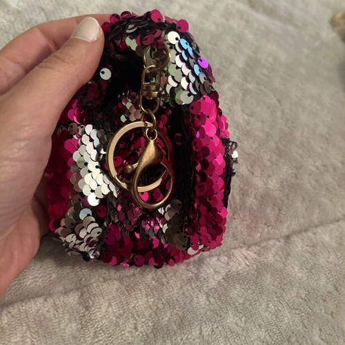 Keychain wallet with sequins like new