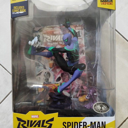 Spider-Man Rivals McFarlane Platinum Edition Marvel figure Gamerverse with comic book