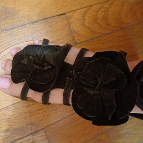 Black flat sandals size 41 like new