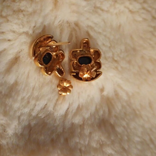 Vintage 14k gold earrings with dark blue stone and zircons, like new