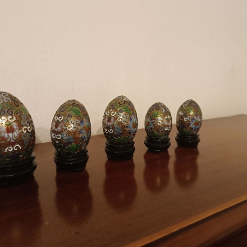 Set of 5 unique Chinese Cloisonne eggs like new with stands
