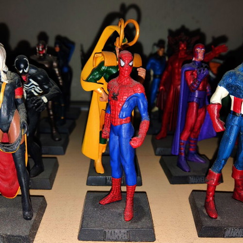 Marvel collectible lead figures used, set of 39 pieces